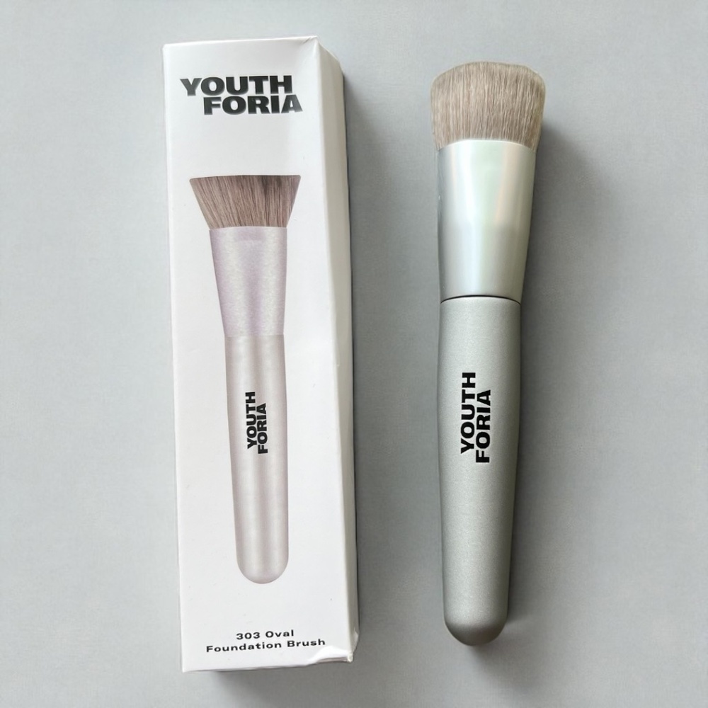 Youthforia 303 Oval Foundation Brush NWT Seamless Blend Face Makeup Tool